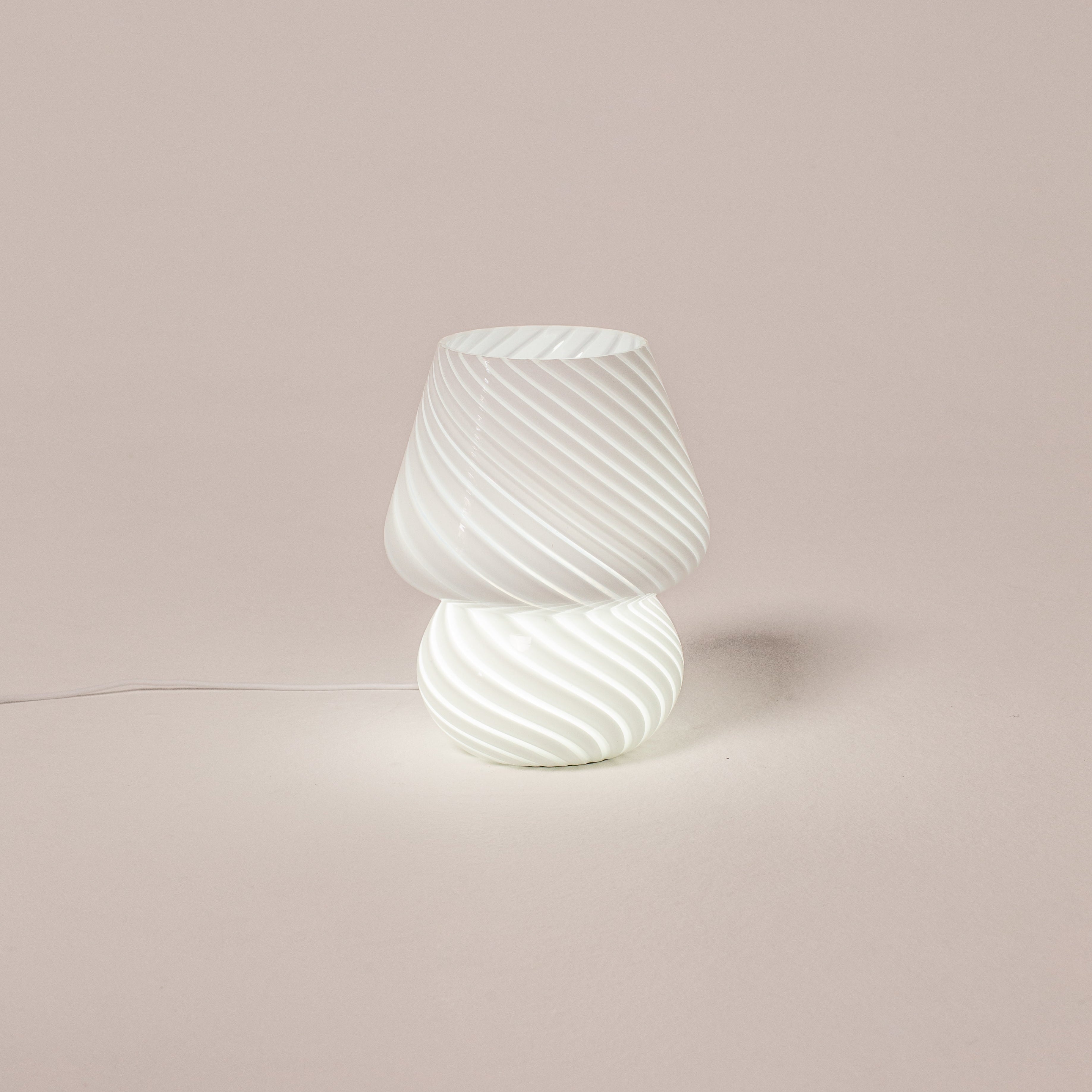Abajur de Mesa Cogumelo em Vidro - Luminária Decorativa para Ambientes Modernos