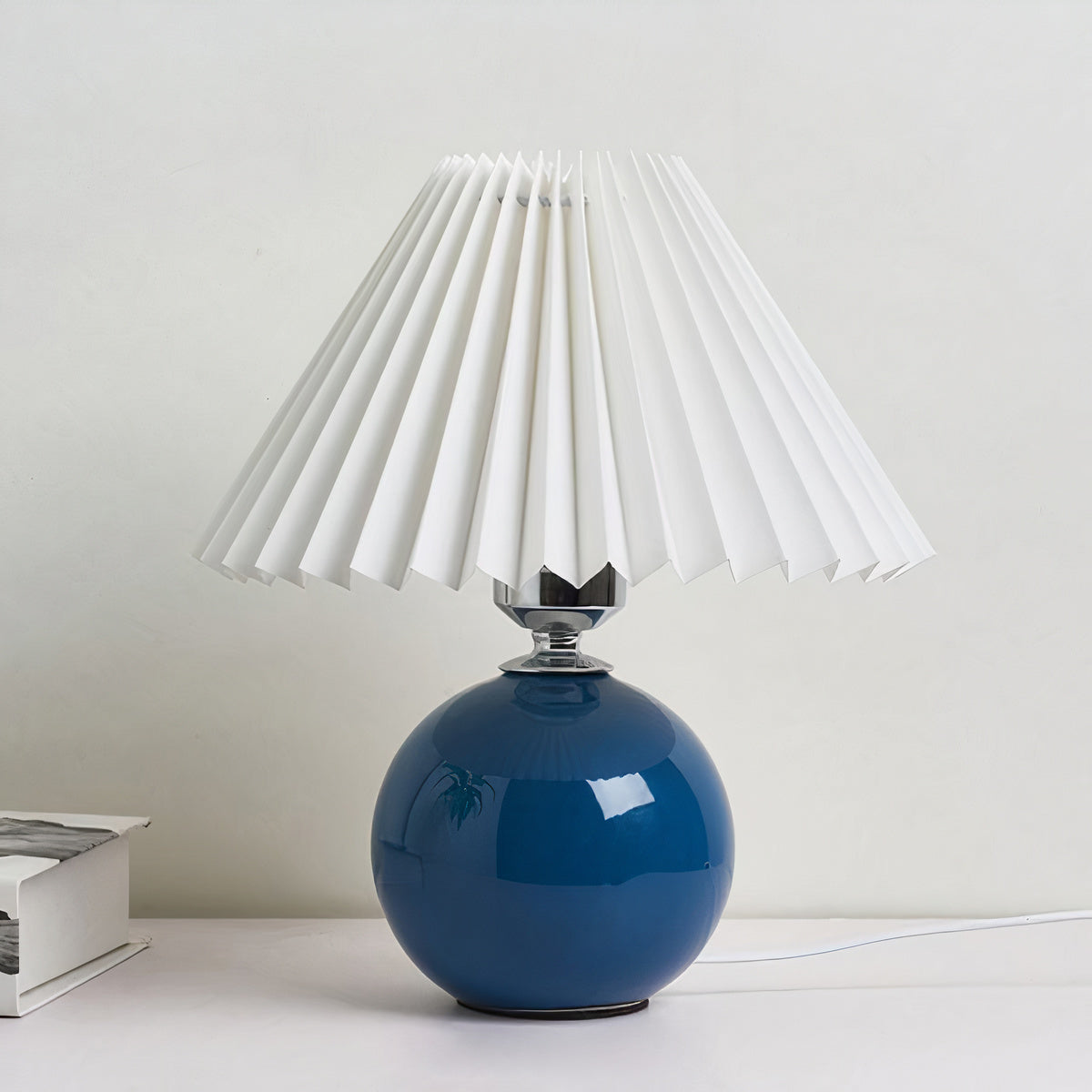 Abajur de Mesa Retrô Bivolt com Design Elegante - Iluminação Vintage para Ambiente