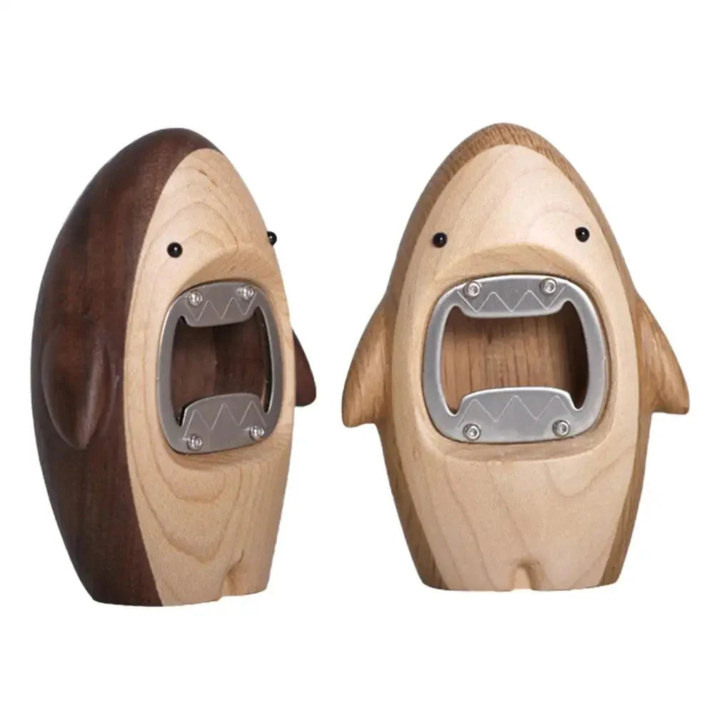 Abridor de Garrafas Criativo em Madeira de Carvalho - Design Tubarão