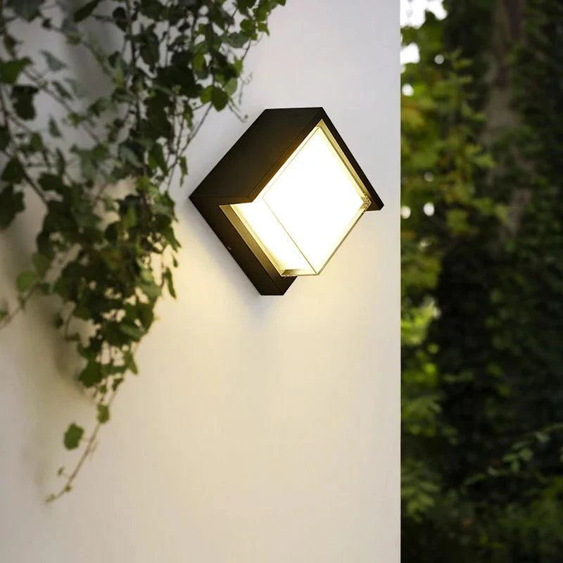 Arandela Externa para Jardim - Iluminação Decorativa Resistência à Intempérie