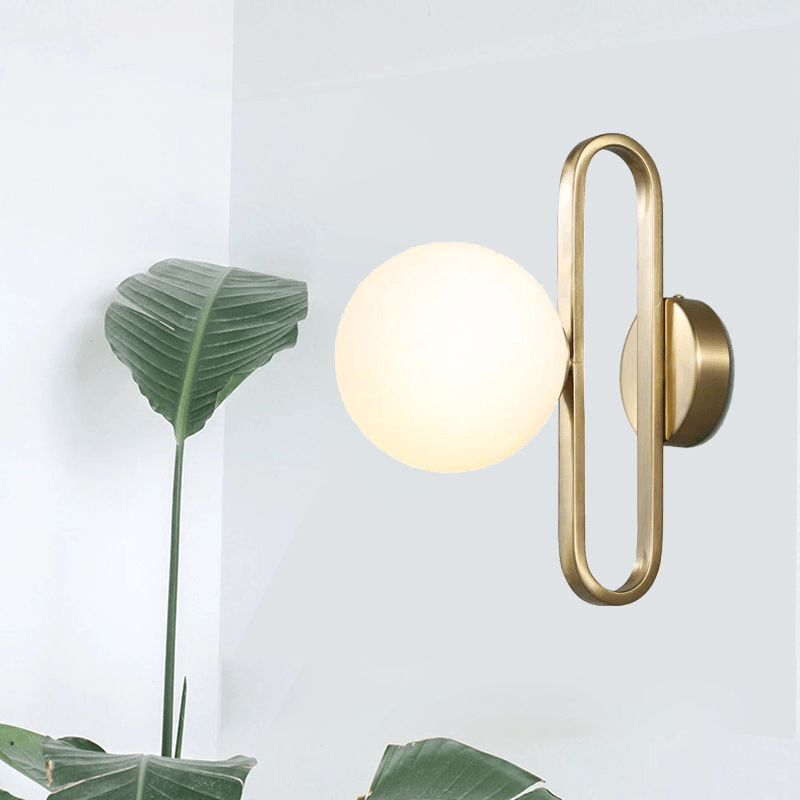 Arandela de Parede Interna Dourada com Iluminação LED - Design Moderno e Elegante