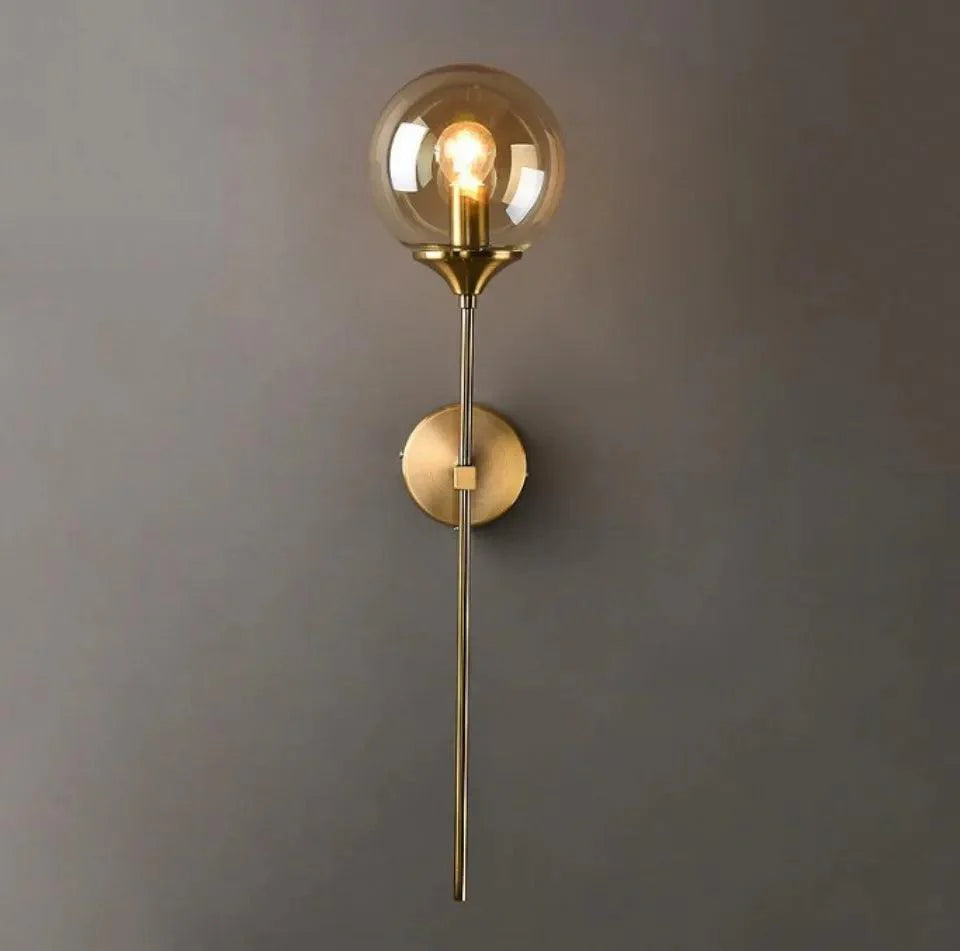 Arandela de Parede Interna Dourada em Formato de Globo - Iluminação Decorativa