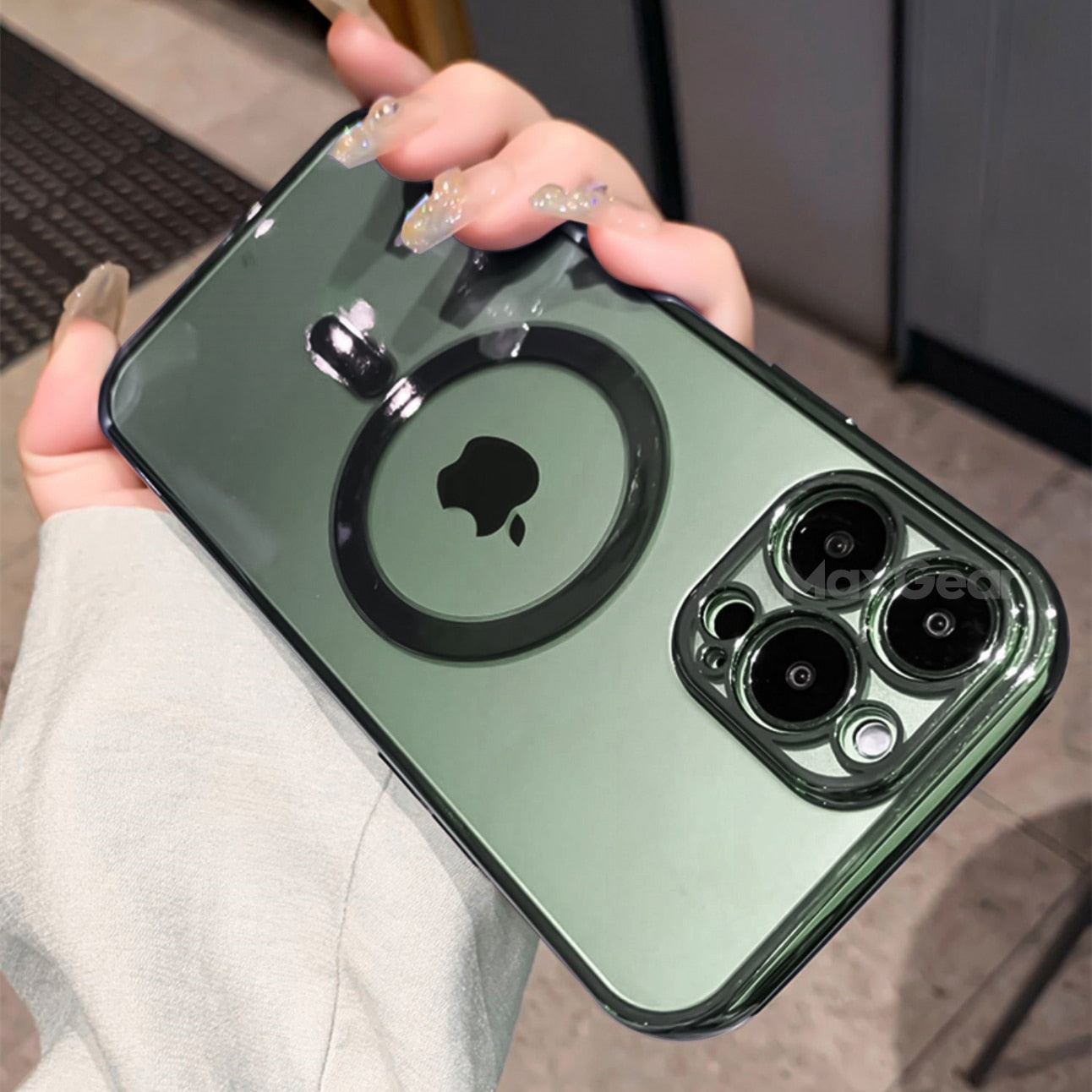 Capinha Transparente para iPhone com MagSafe - Luxo e Proteção