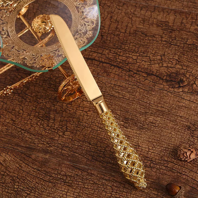 Conjunto de Espátula e Faca Dourada para Bolo - Utensílios de Cozinha Elegantes