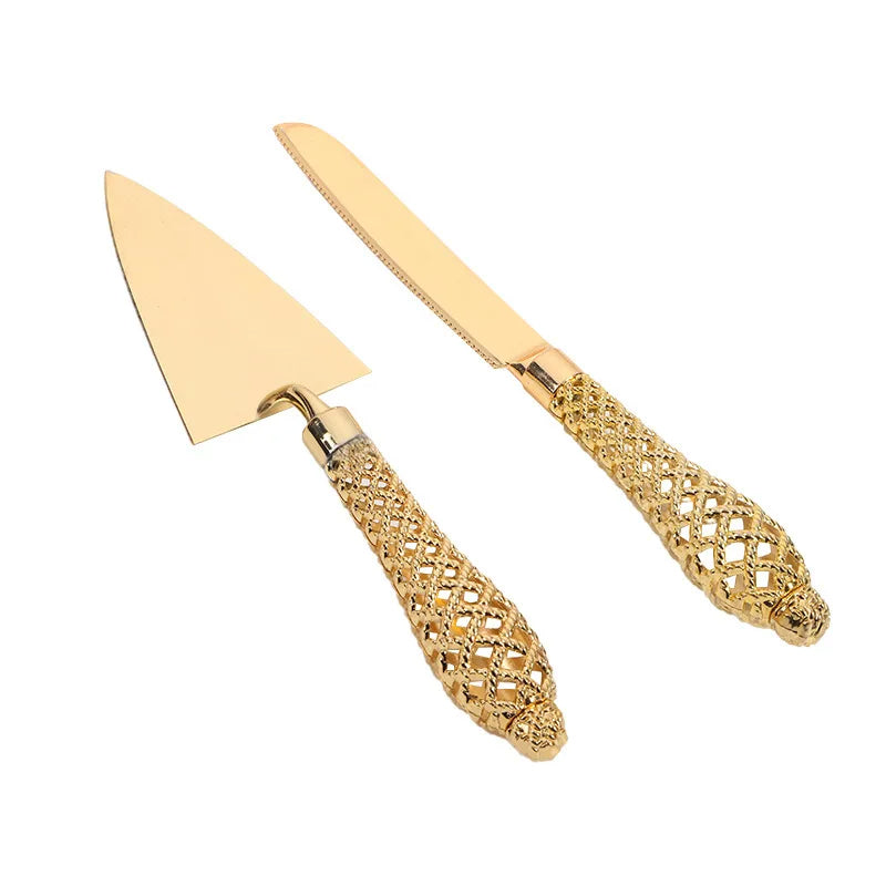 Conjunto de Espátula e Faca Dourada para Bolo - Utensílios de Cozinha Elegantes
