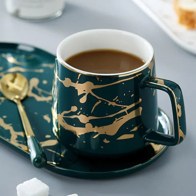 Conjunto de Prato e Caneca em Cerâmica - Utensílios de Mesa para Café e Chá