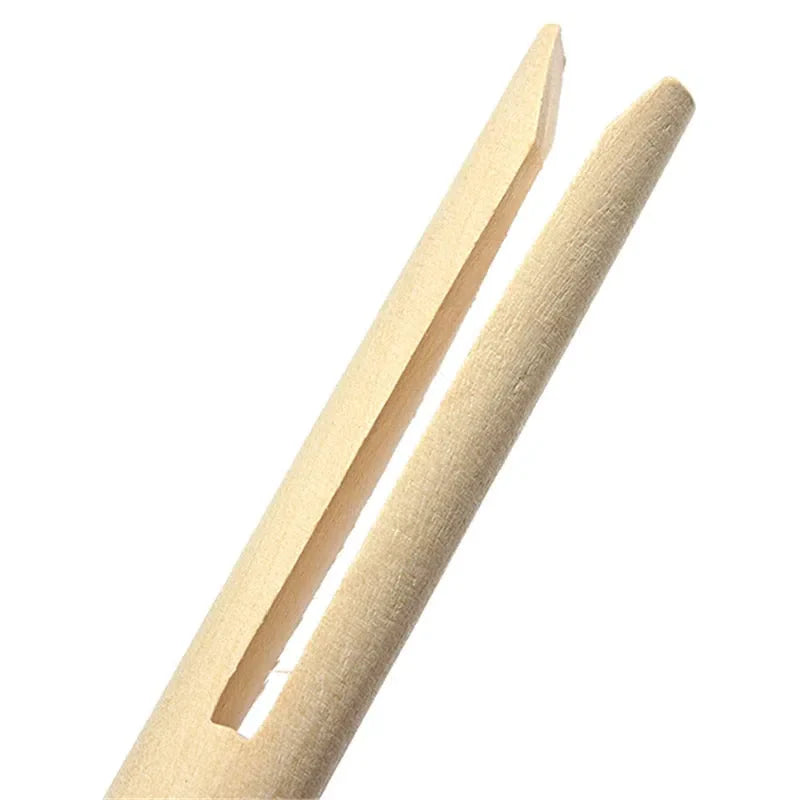 Conjunto de Prendedores Artesanais de Madeira em Formato de Pinos - 10 Peças