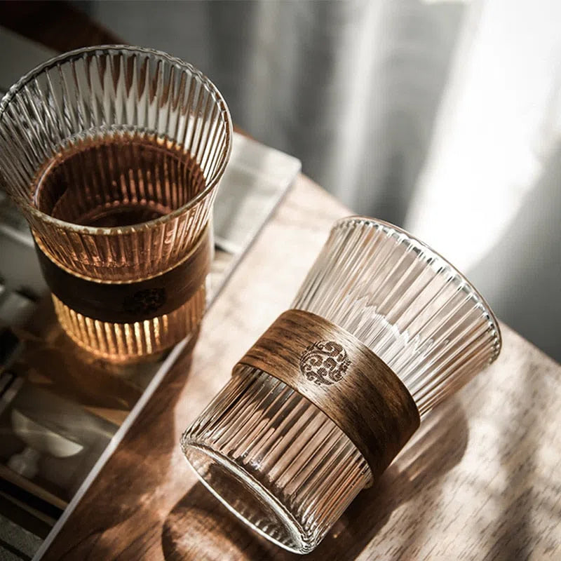 Copo Canelado de Vidro Estilo Japonês - Design Elegante para Bebidas