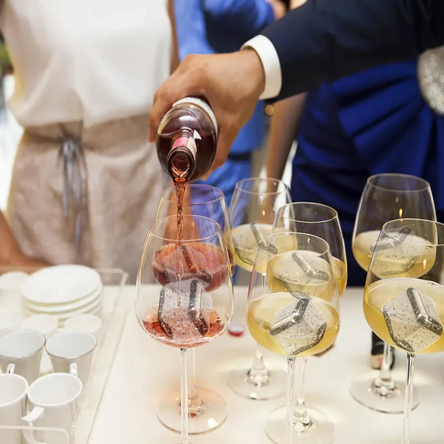 Cubos de Gelo em Aço Inox Reutilizáveis - Conserve Bebidas Geladas