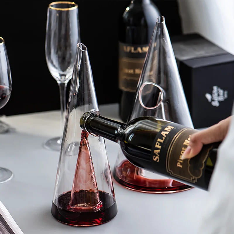 Decantador de Vinho e Whisky em Vidro com Design em Pirâmide para Bar em Casa
