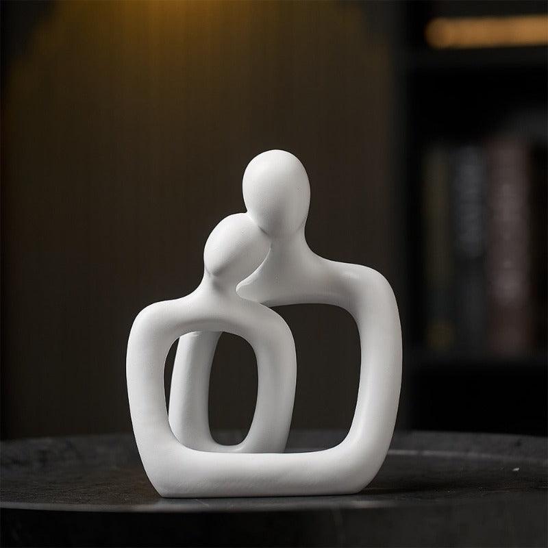 Estatueta de Casal Apaixonado em Resina - Decoração Romântica