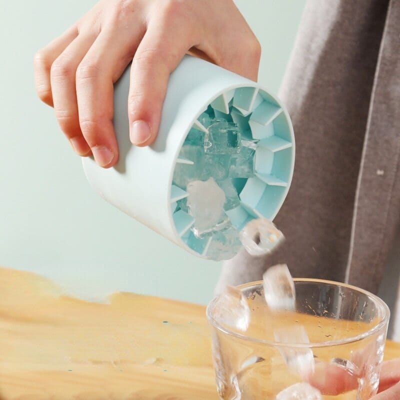 Forma de Gelo de Silicone Redonda com Tampa - Ideal para Bebidas