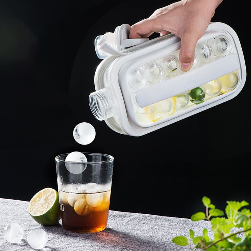 Garrafa de Água com Formato de Gelo Redondo - Ideal para Bebidas Frescas