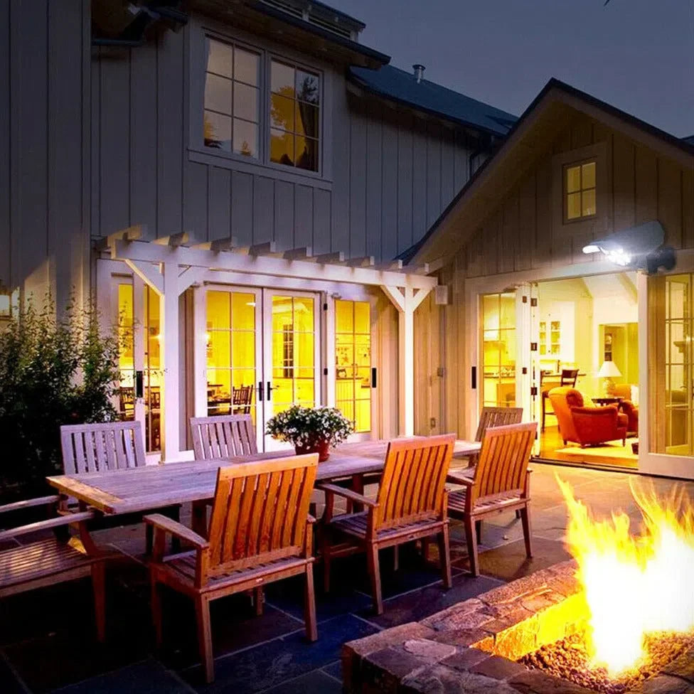 Holofote Solar para Segurança Familiar - Iluminação Eficiente e Sustentável