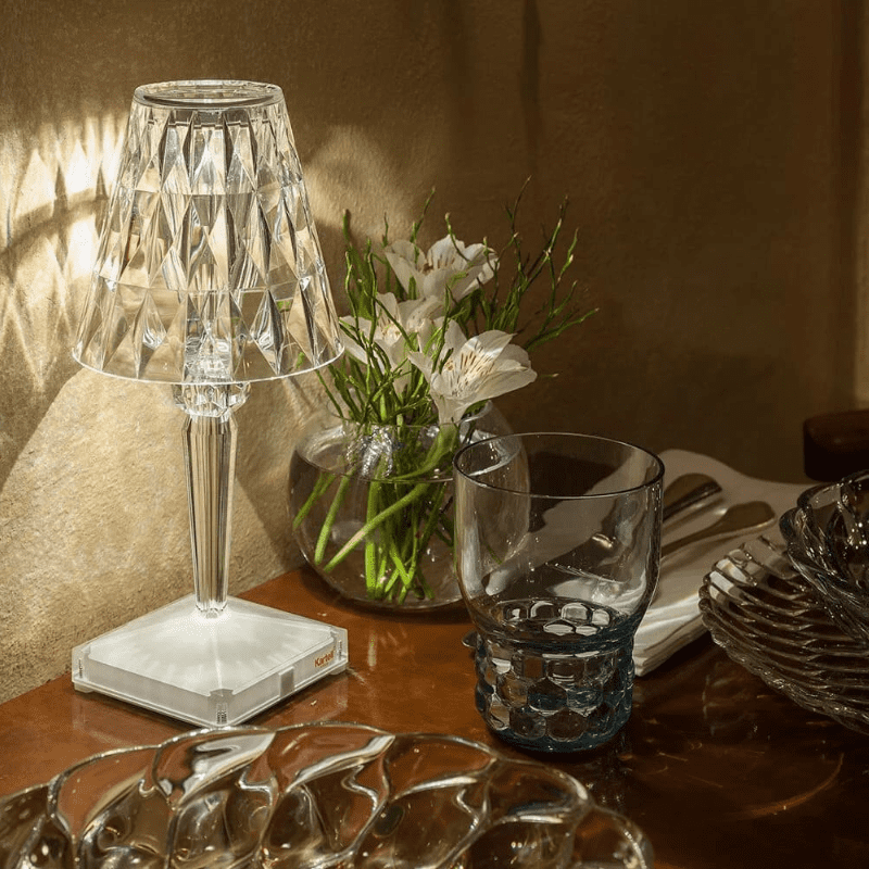 Luminária de Mesa LED Diamante USB 3 em 1 Sem Fio - Iluminação Moderna e Portátil