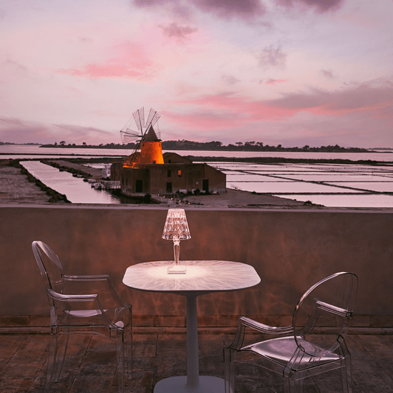 Luminária de Mesa LED Diamante USB 3 em 1 Sem Fio - Iluminação Moderna e Portátil