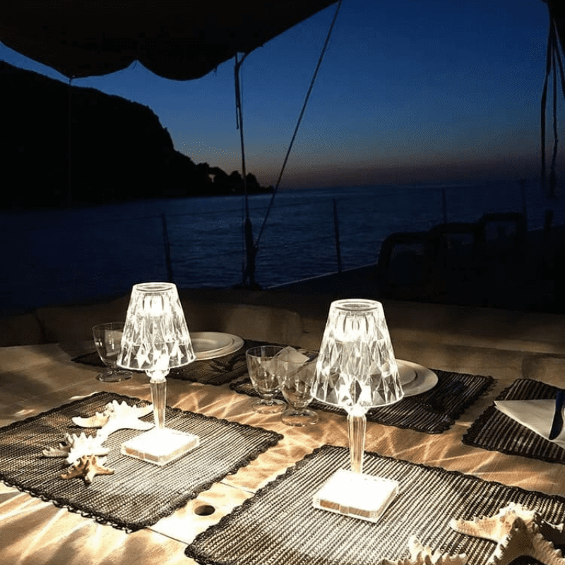 Luminária de Mesa LED Diamante USB 3 em 1 Sem Fio - Iluminação Moderna e Portátil