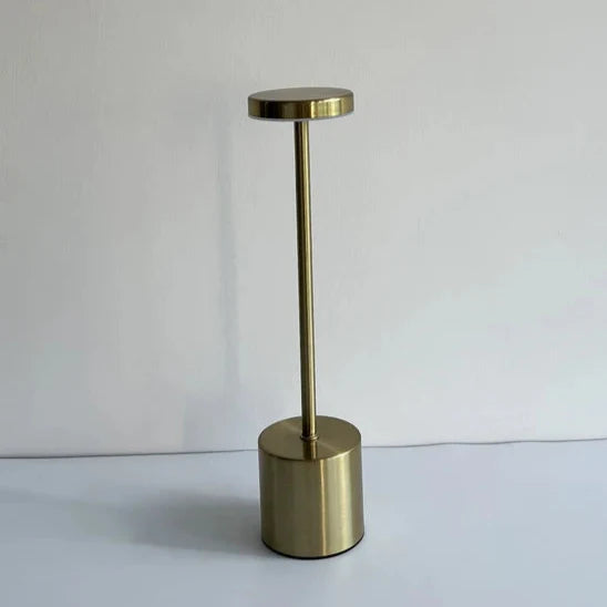 Luminária de Mesa LED Recarregável Sem Fio em Metal - Iluminação Moderna e Prática