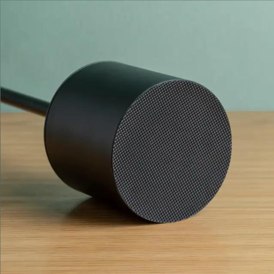 Luminária de Mesa LED Recarregável Sem Fio em Metal - Iluminação Moderna e Prática