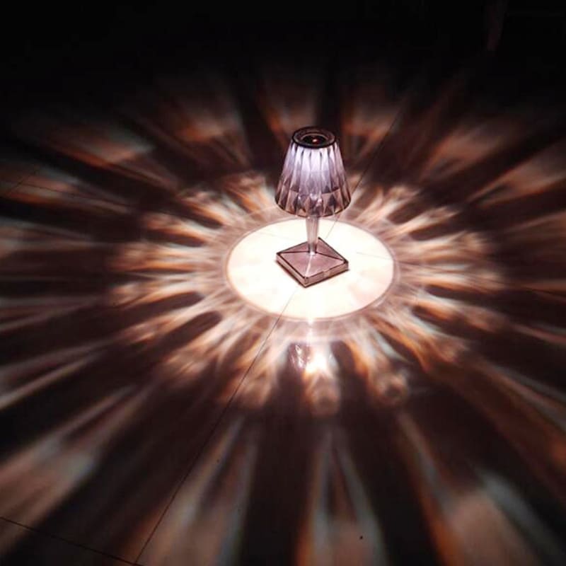 Luminária de Mesa LED Sem Fio 3 em 1 Premium Colors - Iluminação Moderna e Versátil