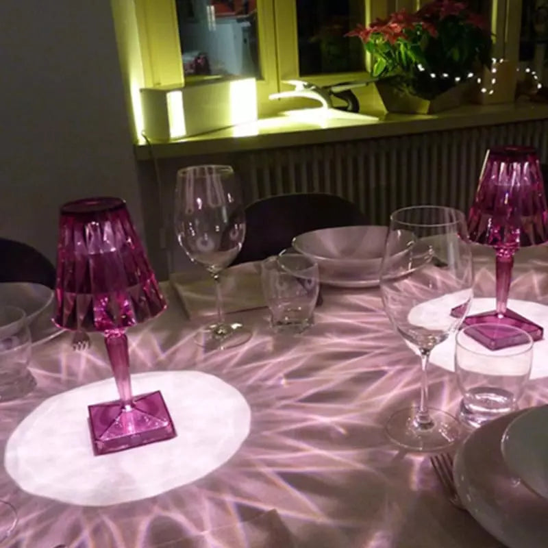 Luminária de Mesa LED Sem Fio 3 em 1 Premium Colors - Iluminação Moderna e Versátil