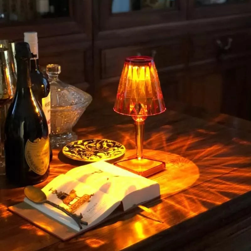 Luminária de Mesa LED Sem Fio 3 em 1 Premium Colors - Iluminação Moderna e Versátil