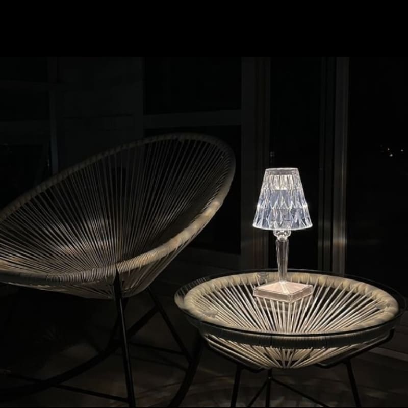 Luminária de Mesa LED Sem Fio 3 em 1 Premium - Iluminação Moderna e Funcional