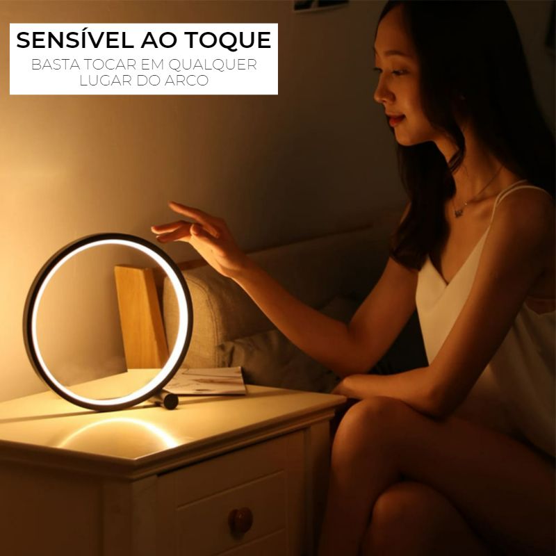 Luminária de Mesa Moderna em Alumínio com Controle Touch