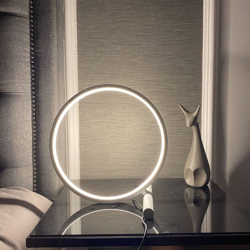 Luminária de Mesa Moderna em Alumínio com Controle Touch