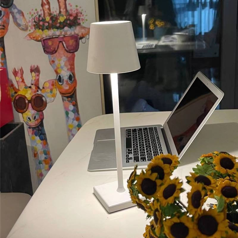 Luminária de Mesa Sem Fio Dimerizável - Iluminação Moderna e Prática