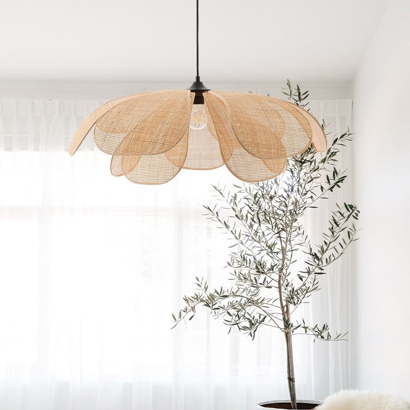 Pendente Rústico de Rattan em Forma de Pétala - Luminária Decorativa
