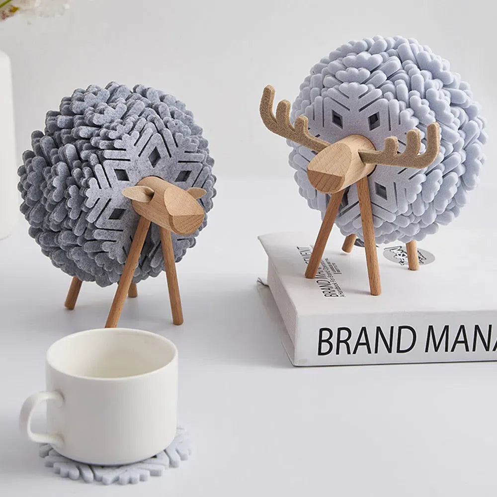 Porta Copo Nórdico com Design de Ovelha e Rena - Acessório Decorativo para Mesa