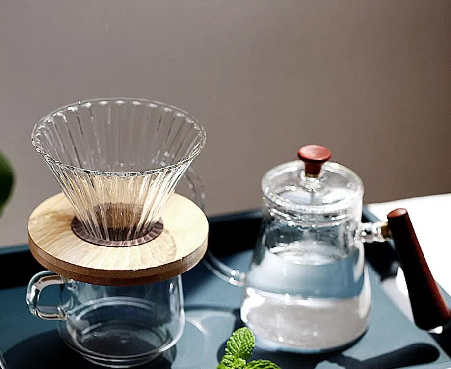 Suporte de Filtro de Café V60 em Vidro e Madeira Oliva - Acessório para Preparação de Café - Coleção Rainbow