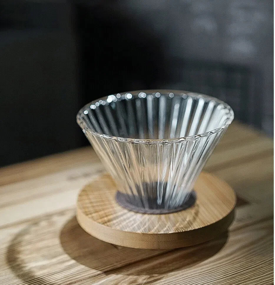Suporte de Filtro de Café V60 em Vidro e Madeira Oliva - Acessório para Preparação de Café - Coleção Rainbow