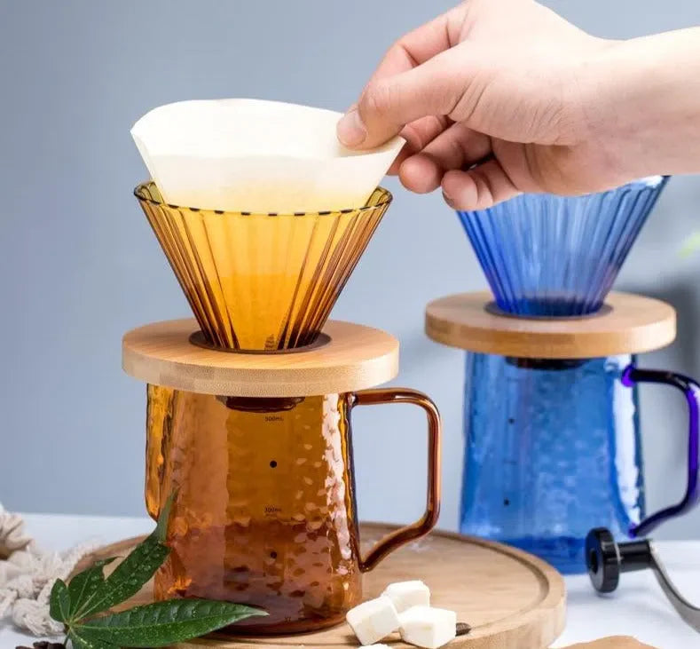 Suporte de Filtro de Café V60 em Vidro e Madeira Oliva - Acessório para Preparação de Café - Coleção Rainbow