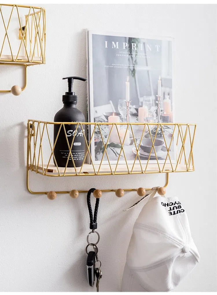 Suporte de Parede com Ganchos e Cesto para Organização de Espaço