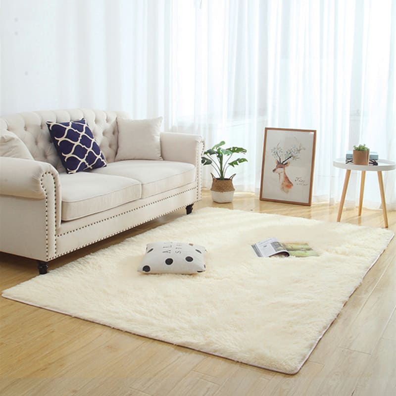 Tapete Felpudo Liso Bege para Sala e Quarto - Antiderrapante e Confortável