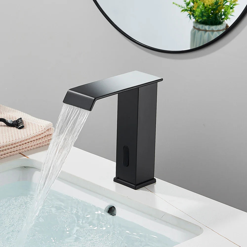 Torneira Elétrica com Sensor Touch para Banheiro - Modelo Arion