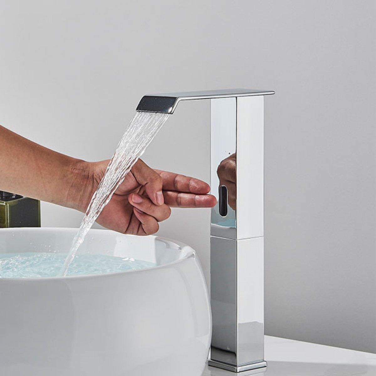 Torneira Elétrica com Sensor para Banheiro Orion - Economia de Água e Tecnologia Avançada