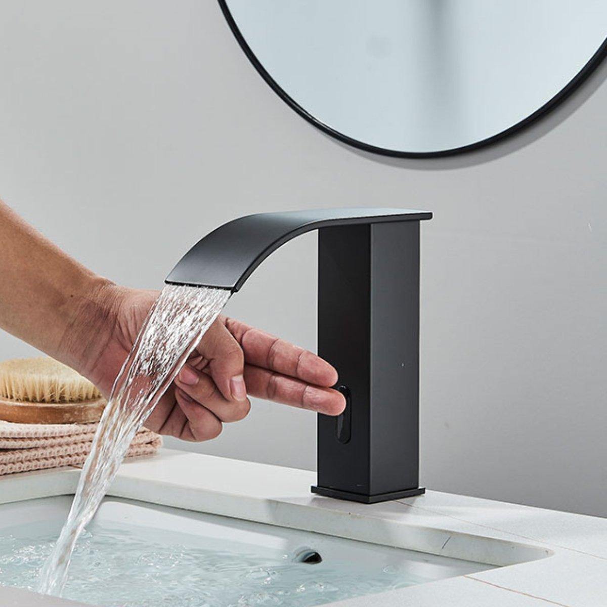 Torneira Elétrica com Sensor para Banheiro Orion - Economia de Água e Tecnologia Avançada