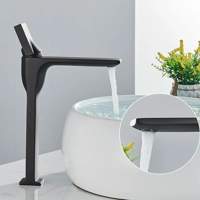 Torneira Monocomando Para Banheiro Aqua Bella - Design Moderno e Funcional