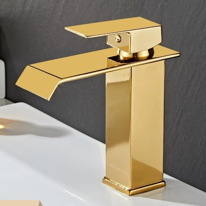 Torneira Monocomando para Banheiro Cascata Preta e Dourada com Bica Baixa Quadrada
