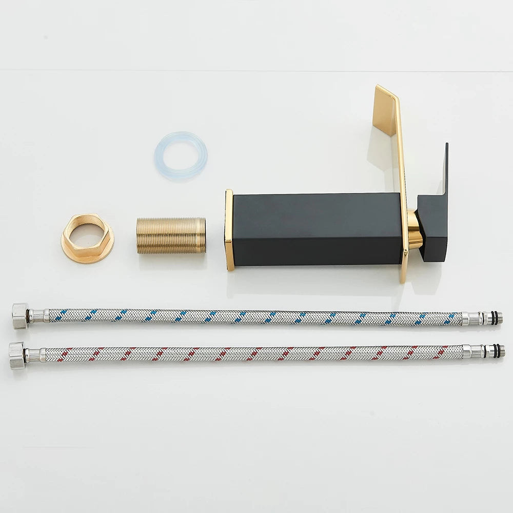 Torneira Monocomando para Banheiro Cascata Preta e Dourada com Bica Baixa Quadrada