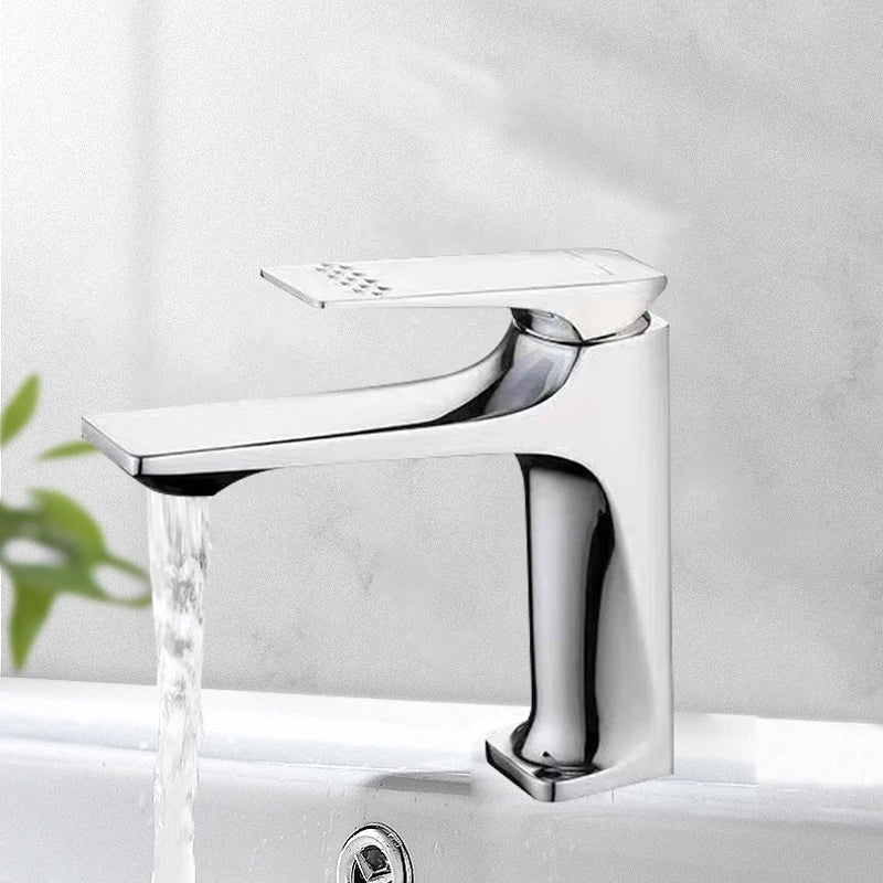 Torneira Monocomando para Banheiro Detalhada - Design Moderno e Funcional