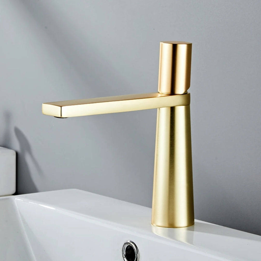 Torneira Monocomando para Cozinha Gourmet com Acabamento Moderno