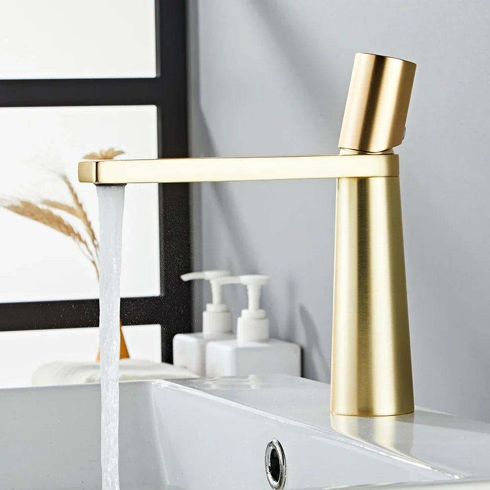 Torneira Monocomando para Cozinha Gourmet com Acabamento Moderno