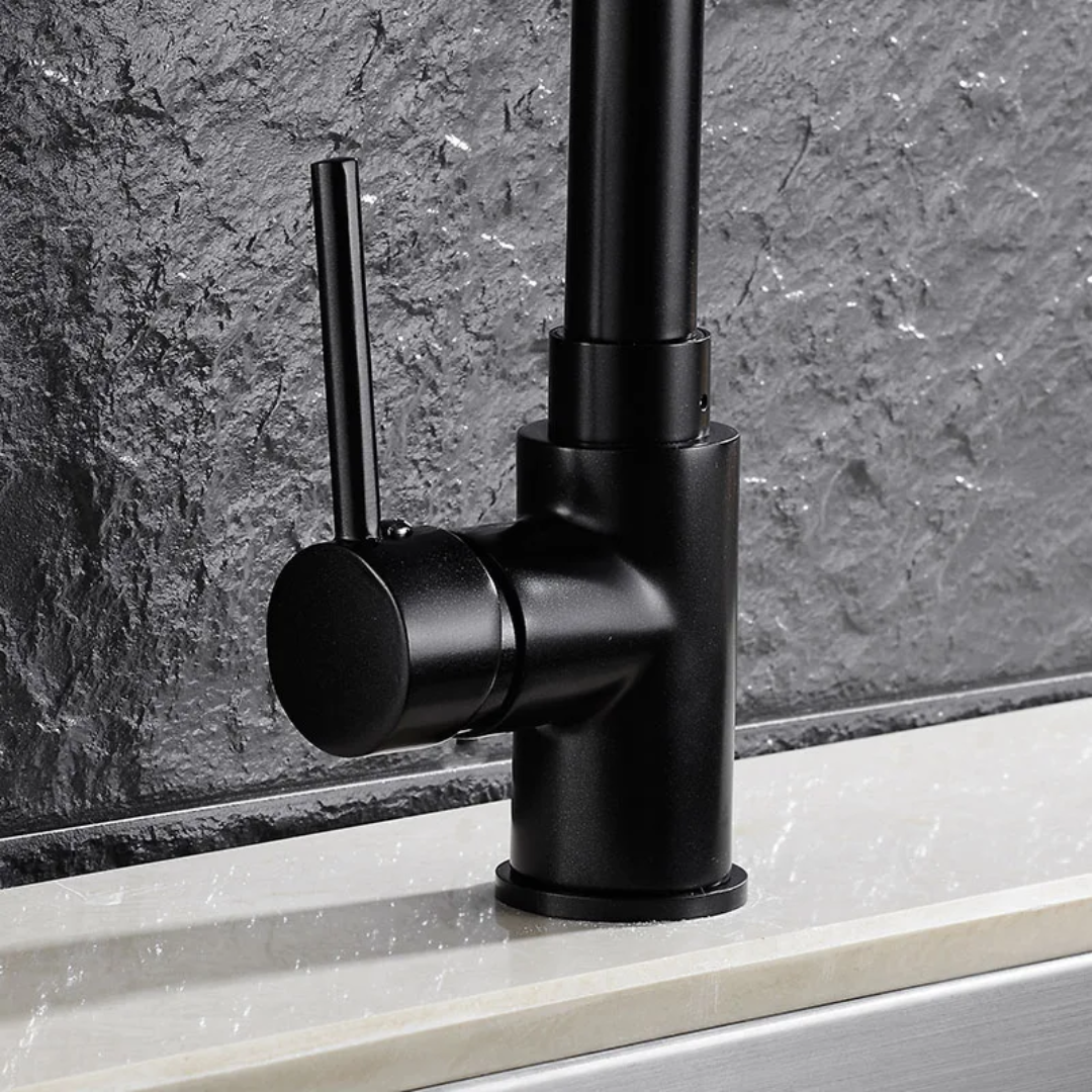 Torneira de Cozinha com Jato Extensível e Controle de Fluxo