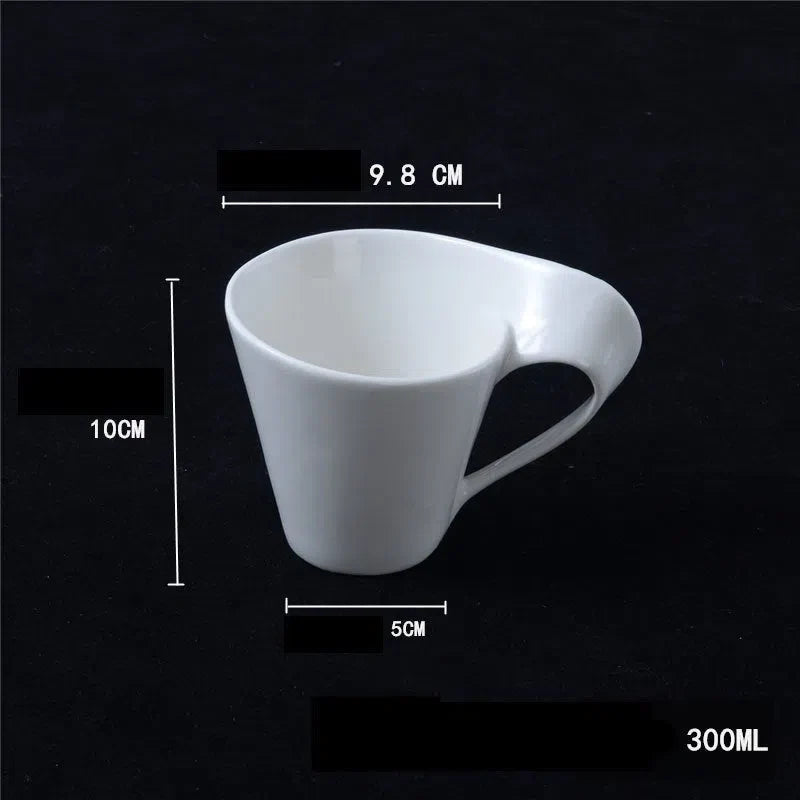 Xícara de Cerâmica com Pires Ondulado - Capacidade de 300ml