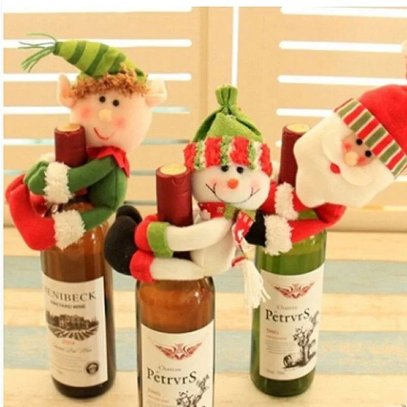 Capa de Garrafa de Vinho Natalina com Papai Noel e Boneco de Neve