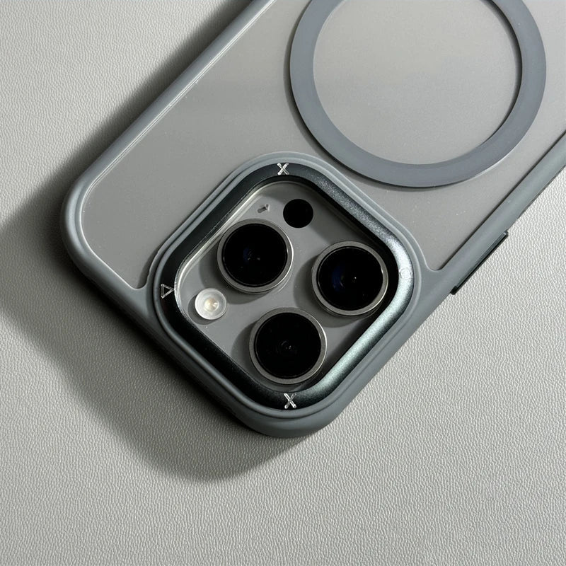 Capa Transparente Minimalista para iPhone com Carregamento MagSafe